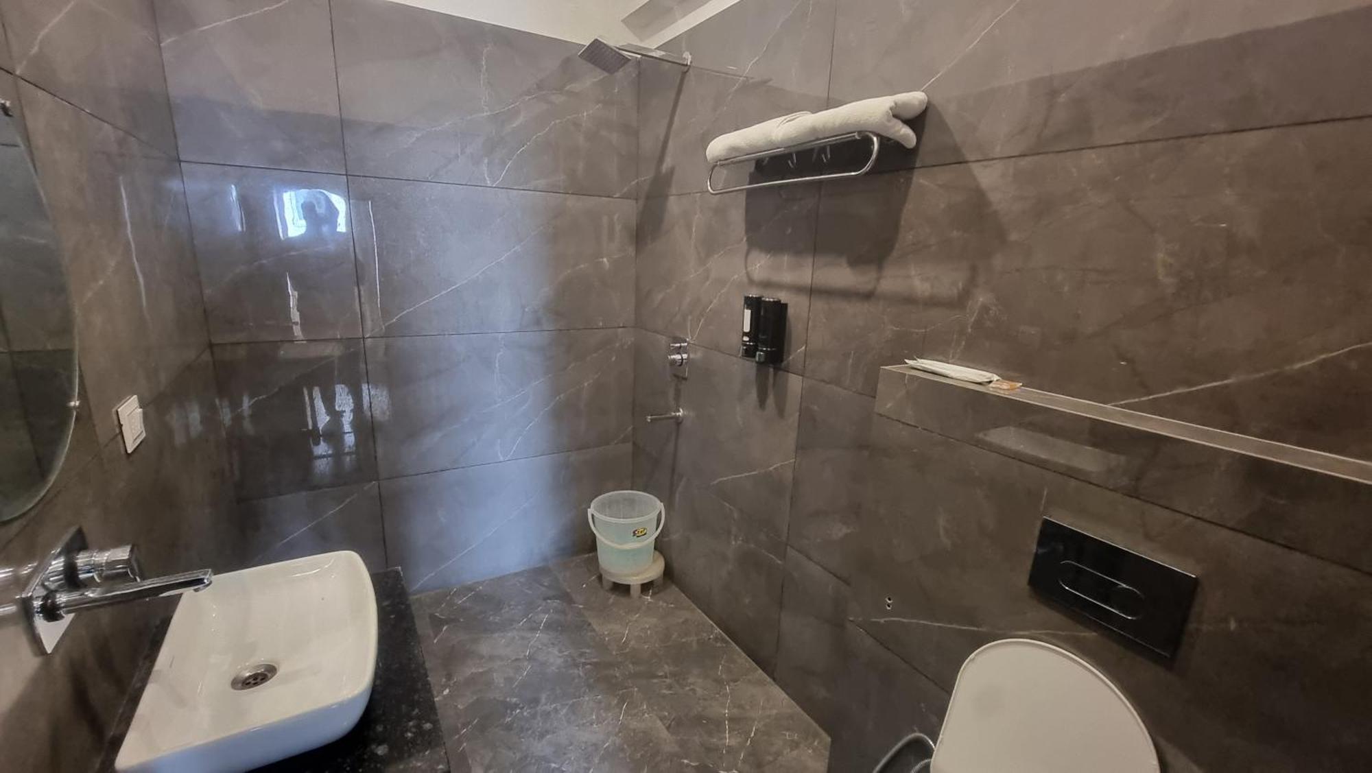 Praana Wellness Resort By Around Stays Rishīkesh Eksteriør bilde
